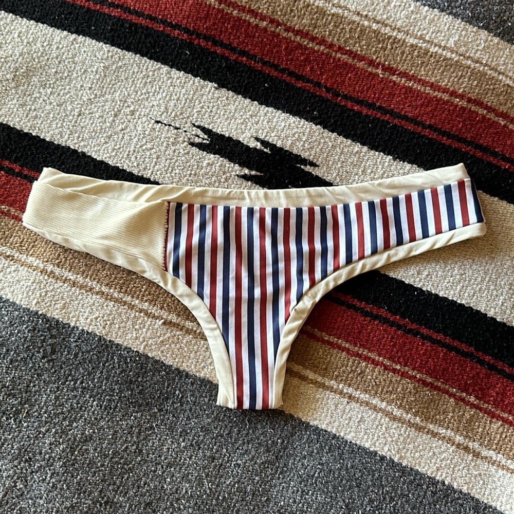 Boys+Arrows Willy the Wrastler cheeky bottoms size small - Yankee